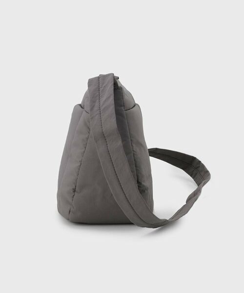 OPAQUE.CLIP / オペーク ドット クリップ ショルダーバッグ | 【軽量】ミドルサイズパフィーショルダーバッグ | 詳細10