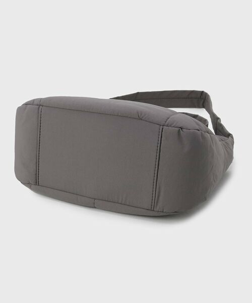 OPAQUE.CLIP / オペーク ドット クリップ ショルダーバッグ | 【軽量】ミドルサイズパフィーショルダーバッグ | 詳細12