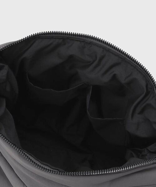 OPAQUE.CLIP / オペーク ドット クリップ ショルダーバッグ | 【軽量】ミドルサイズパフィーショルダーバッグ | 詳細17