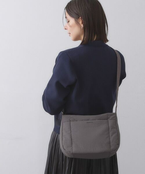 OPAQUE. CLIP/オペーク ドット クリップ 【軽量】ミドルサイズパフィーショルダーバッグ チャコールグレー(014) 00