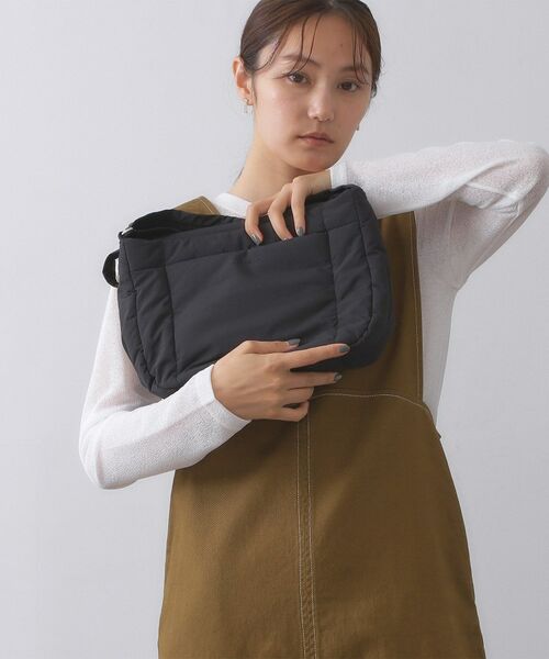 OPAQUE. CLIP/オペーク ドット クリップ 【軽量】ミドルサイズパフィーショルダーバッグ ブラック(019) 00 OPAQUE. CLIP/オペーク ドット クリップ 【軽量】ミドルサイズパフィーショルダーバッグ ブラック(019) 00