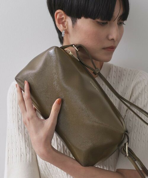 OPAQUE.CLIP / オペーク ドット クリップ ショルダーバッグ | 【2WAY】エナメルワイドスクエアボストンバッグ | 詳細3