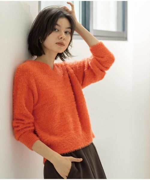 OPAQUE.CLIP / オペーク ドット クリップ ニット・セーター | スパンコールフェザーVネックニット【洗濯機OK】 | 詳細17