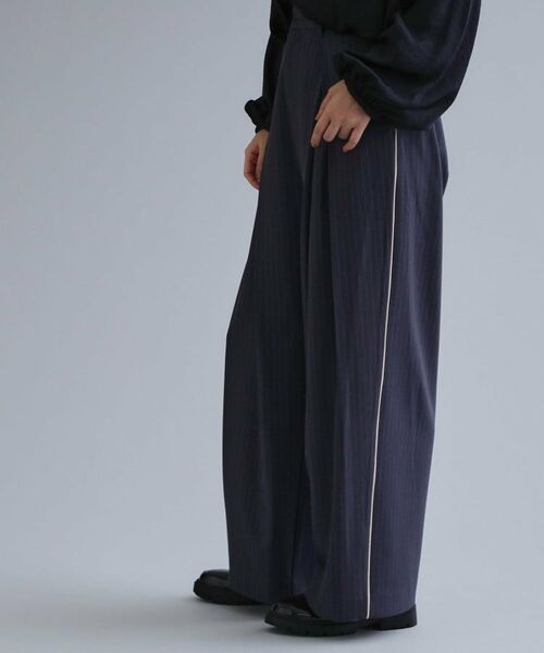 OPAQUE.CLIP / オペーク ドット クリップ パンツ | 【es】ピンストライプ 変形ワイドパンツ【洗濯機OK】 | 詳細1