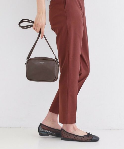 OPAQUE.CLIP / オペーク ドット クリップ ショルダーバッグ | シュリンク合皮スクエアミニショルダーバッグ【軽量/長さ調整可能】(ブラウン(044))