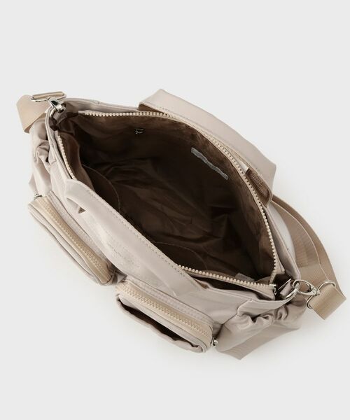 OPAQUE.CLIP / オペーク ドット クリップ トートバッグ | フロントWポケット3層デザインミドルトートバッグ【2WAY／マルチポケット】 | 詳細13