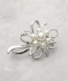 メタルフラワーフェイクパールブローチ