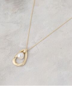 OPAQUE.CLIP / オペーク ドット クリップ ネックレス・ペンダント・チョーカー | 大ぶりメタルしずく×フェイクパール ネックレス