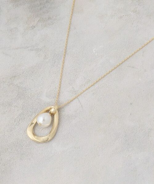 OPAQUE.CLIP / オペーク ドット クリップ ネックレス・ペンダント・チョーカー | 大ぶりメタルしずく×フェイクパール ネックレス | 詳細1