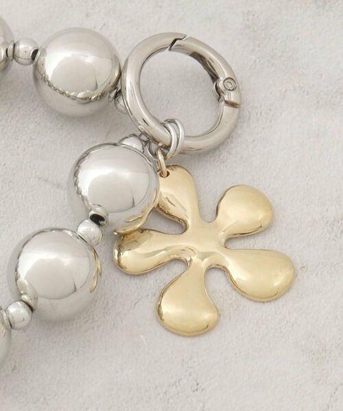 OPAQUE.CLIP / オペーク ドット クリップ キーホルダー・ストラップ | フラワーパーツ付きチャーム | 詳細3