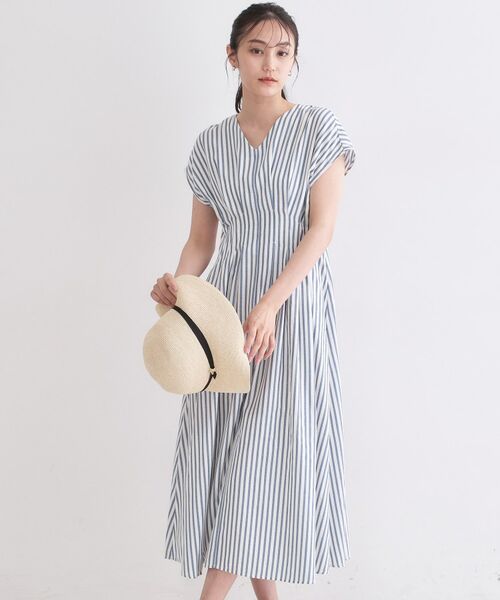 OPAQUE.CLIP / オペーク ドット クリップ ロング・マキシ丈ワンピース | ストライプ Vネックウエストタックワンピース【イージーアイロン/洗濯機OK】（ブルー(393)）