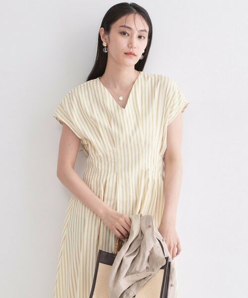 OPAQUE.CLIP / オペーク ドット クリップ ロング・マキシ丈ワンピース | ストライプ Vネックウエストタックワンピース【イージーアイロン/洗濯機OK】（ベージュ(352)）