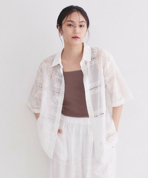 OPAQUE.CLIP / オペーク ドット クリップ シャツ・ブラウス | カットワーク刺繍ハーフスリーブシャツ／セットアップ対応可【洗濯機OK】（ホワイト(001)）