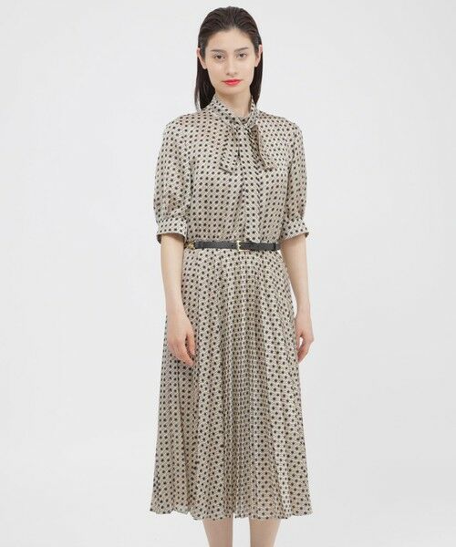 Paul Stuart / ポール・スチュアート ロング・マキシ丈ワンピース | 【ウォッシャブル】スクエアジオメトリック　ワンピース（ベージュ）