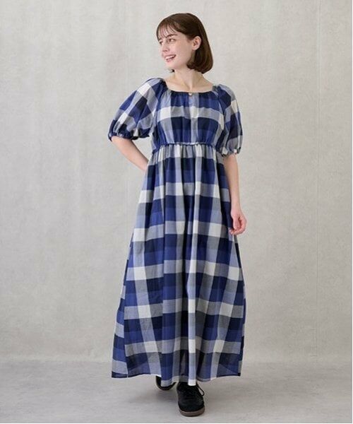 petit main LIEN / プティマイン リアン ミニ丈・ひざ丈ワンピース | 【リンク】肩あきチェックワンピース（ブルー）