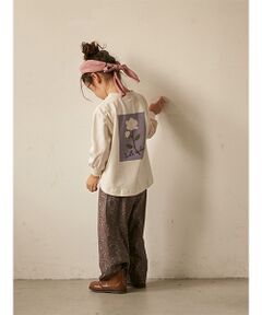 バック花プリントTシャツ