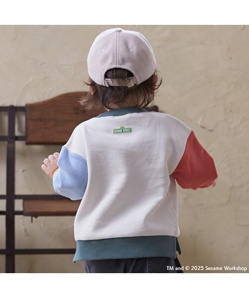 petit main / プティマイン スウェット | 【SESAME STREET】キャラいっぱいトレーナー | 詳細1