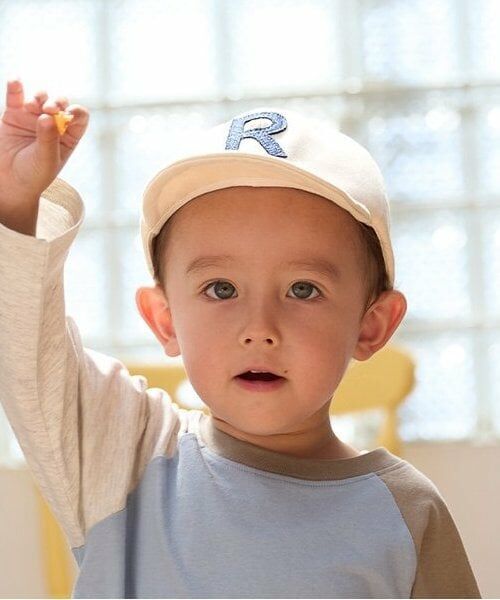 petit main / プティマイン キャップ | アルファベットロゴキャップ（アイボリー）