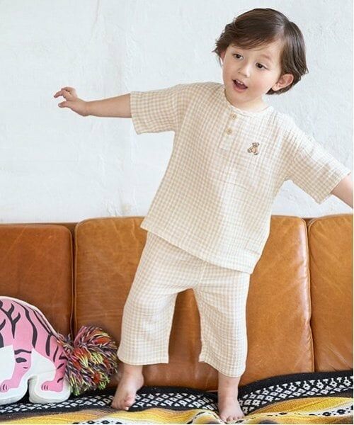 petit main / プティマイン ルームウェア | 【リンク】くま刺しゅうWガーゼパジャマ(キッズ)（薄ベージュ）