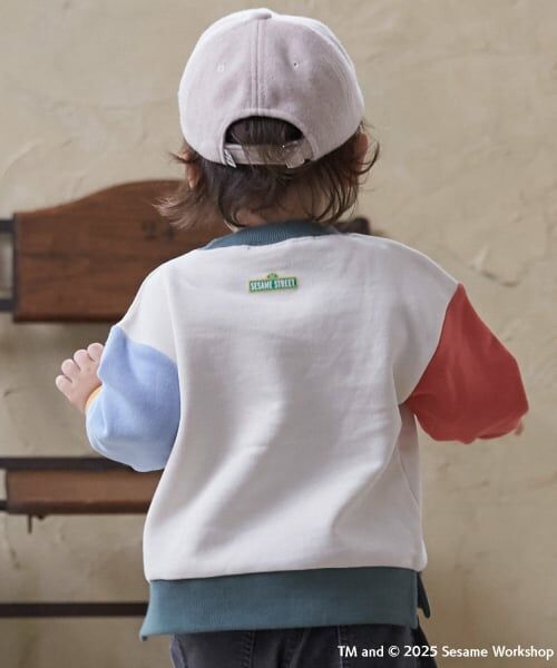 petit main / プティマイン スウェット | 【SESAME STREET】キャラいっぱいトレーナー | 詳細1