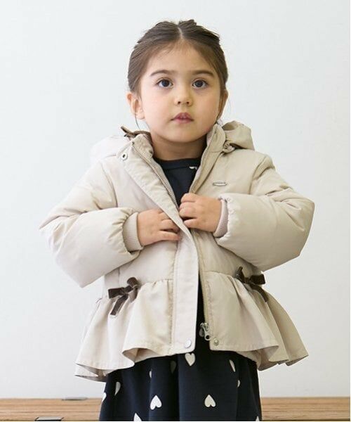 petit main / プティマイン ブルゾン | ペプラムダウンジャケット（薄ベージュ）