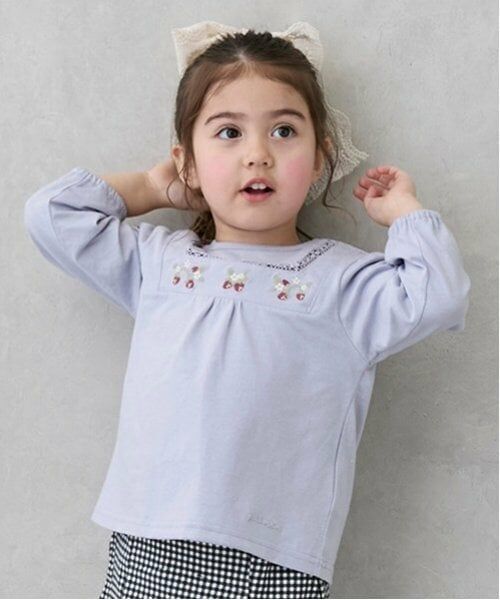 petit main / プティマイン Tシャツ | いちご刺しゅう長袖T（ブルー）