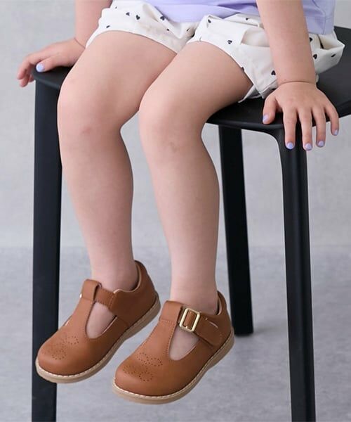 petit main / プティマイン サンダル | チェリーアイレットシューズ（茶）