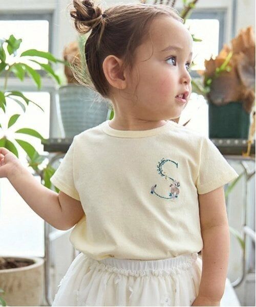 petit main / プティマイン Tシャツ | 【プティプラ】アルファベットTシャツ（黄）