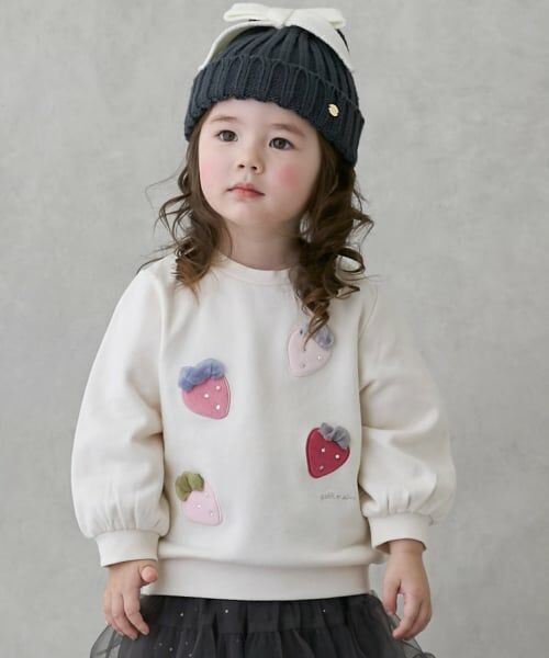 petit main / プティマイン スウェット | いちごモチーフトレーナー（ECRU(キナリ)）