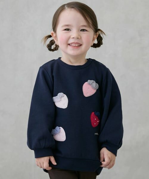 petit main / プティマイン スウェット | いちごモチーフトレーナー（紺）