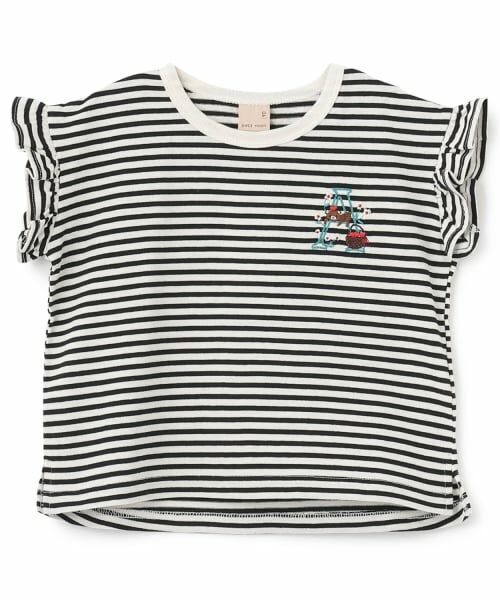 petit main / プティマイン Tシャツ | 【プティプラ】アルファベット袖フリルTシャツ（黒）