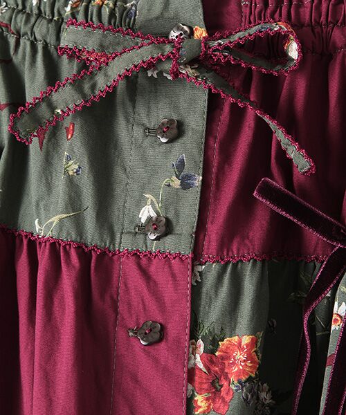 オフィーリアの花飾りプリントパッチワークスカート （ロング・マキシ