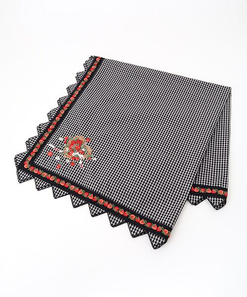 PINK HOUSE / ピンクハウス マフラー・ショール・スヌード・ストール | 苺リース刺繍オリジナルチェックストール（クロ系）