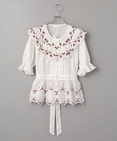 PINK HOUSE / ピンクハウス シャツ・ブラウス | フラワーエンブレース使いブラウス（シロ）