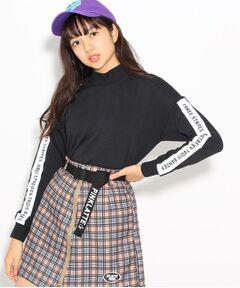 adidas ロゴハイネックトップス