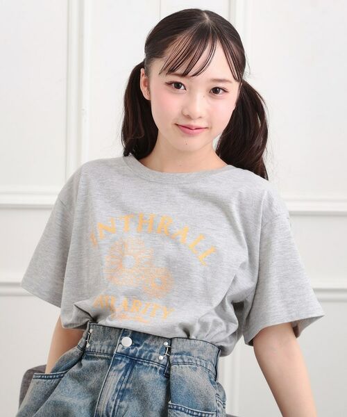 PINK-latte/ピンク ラテ フラワーモチーフTシャツ ライトグレー(031) 13(130cm) PINK-latte/ピンク ラテ フラワーモチーフTシャツ ライトグレー(031) 13(130cm)