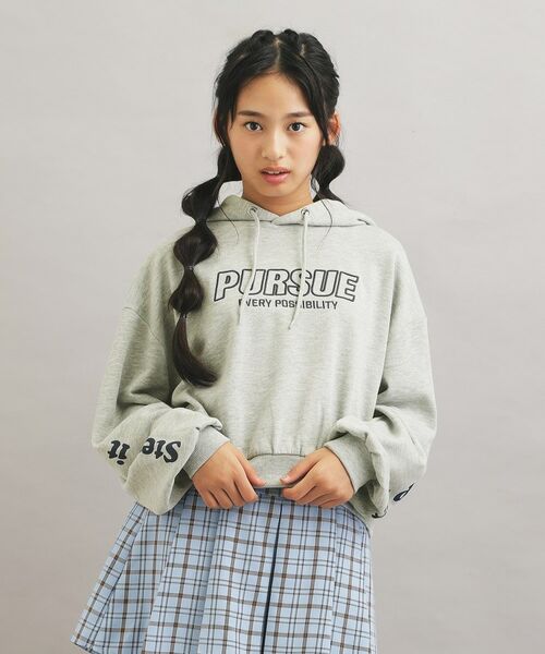 PINK-latte/ピンク ラテ 袖ロゴプリント短丈パーカー グレー(012) 14(140cm) PINK-latte/ピンク ラテ 袖ロゴプリント短丈パーカー グレー(012) 14(140cm)