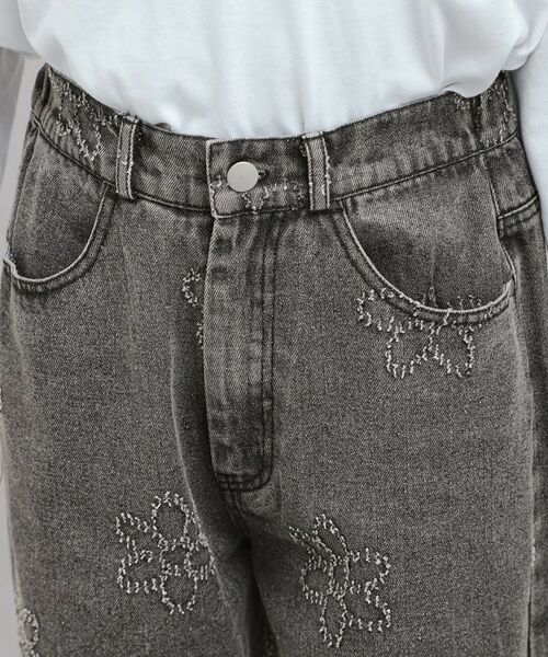 PINK-latte / ピンク ラテ デニムパンツ | フラワー柄デニムロングパンツ | 詳細4