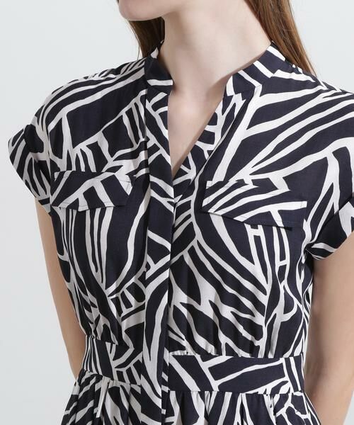 PINKY & DIANNE / ピンキーアンドダイアン ミニ丈・ひざ丈ワンピース | ◆アニマルプリントワンピース | 詳細7