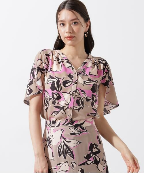 PINKY & DIANNE / ピンキーアンドダイアン シャツ・ブラウス | フラワーラインプリントＶネックケープブラウス | 詳細2
