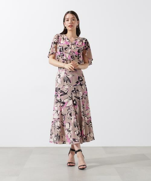 PINKY & DIANNE / ピンキーアンドダイアン シャツ・ブラウス | フラワーラインプリントＶネックケープブラウス | 詳細5