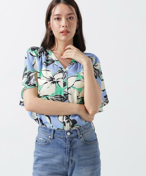 PINKY & DIANNE / ピンキーアンドダイアン シャツ・ブラウス | フラワーラインプリントＶネックケープブラウス | 詳細11