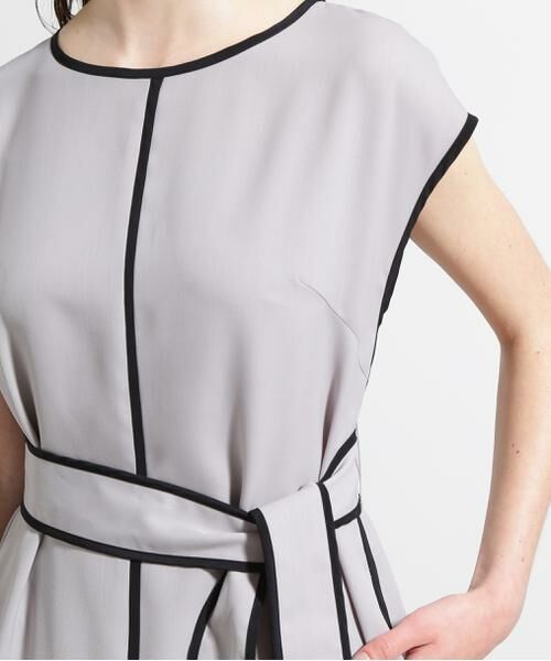 PINKY & DIANNE / ピンキーアンドダイアン ミニ丈・ひざ丈ワンピース | ◆ベルト付きバイカラーワンピース | 詳細15