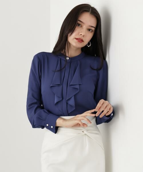 PINKY & DIANNE / ピンキーアンドダイアン シャツ・ブラウス | ◆フロントラッフルパール釦ブラウス | 詳細2