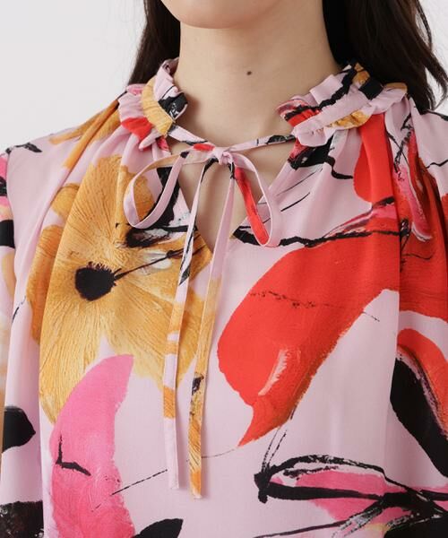 PINKY & DIANNE / ピンキーアンドダイアン シャツ・ブラウス | ◆フラワープリントギャザーブラウス | 詳細9