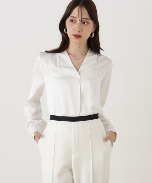 PINKY & DIANNE / ピンキーアンドダイアン シャツ・ブラウス | ◆チェーンネックレス付ブラウス(ホワイト)