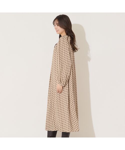 PISANO / ピサーノ ミニ丈・ひざ丈ワンピース | 【手洗いOK】幾何プリント・ギャザーワンピース | 詳細1