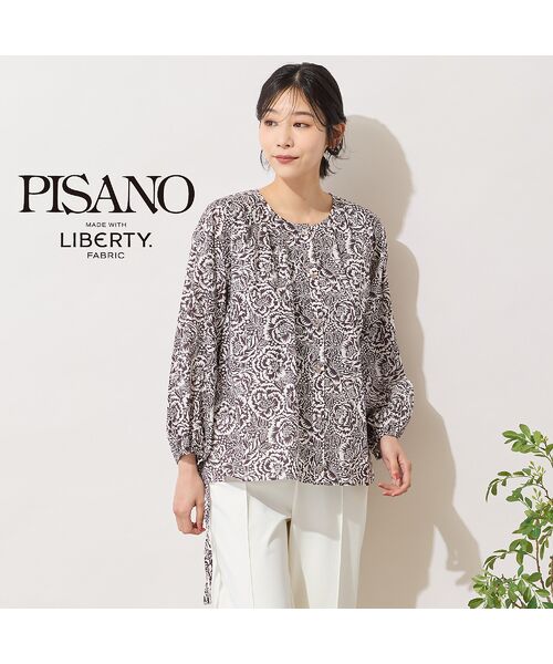 PISANO / ピサーノ シャツ・ブラウス | 【手洗いOK・綿100％・リバティコラボ】サイドドロスト・ラウンドネックブラウス（ブラウン）