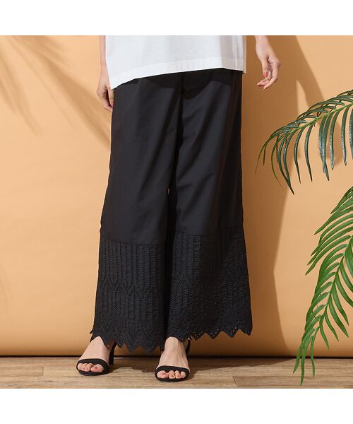 PISANO / ピサーノ その他パンツ | 【手洗いOK・セットアップ対応】カットワーク刺繍タックワイドパンツ（ブラック）