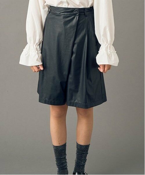 POM PONETTE AMI / ポンポネット アミ ショート・ハーフ・半端丈パンツ | 【AMI】【家庭洗濯可】起毛裏地フロントアシメハーフパンツ（黒）